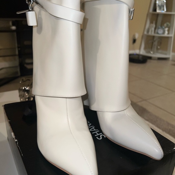 New never worn. Markings due to dust bag. Sold as is. No returns - Picture 7 of 7